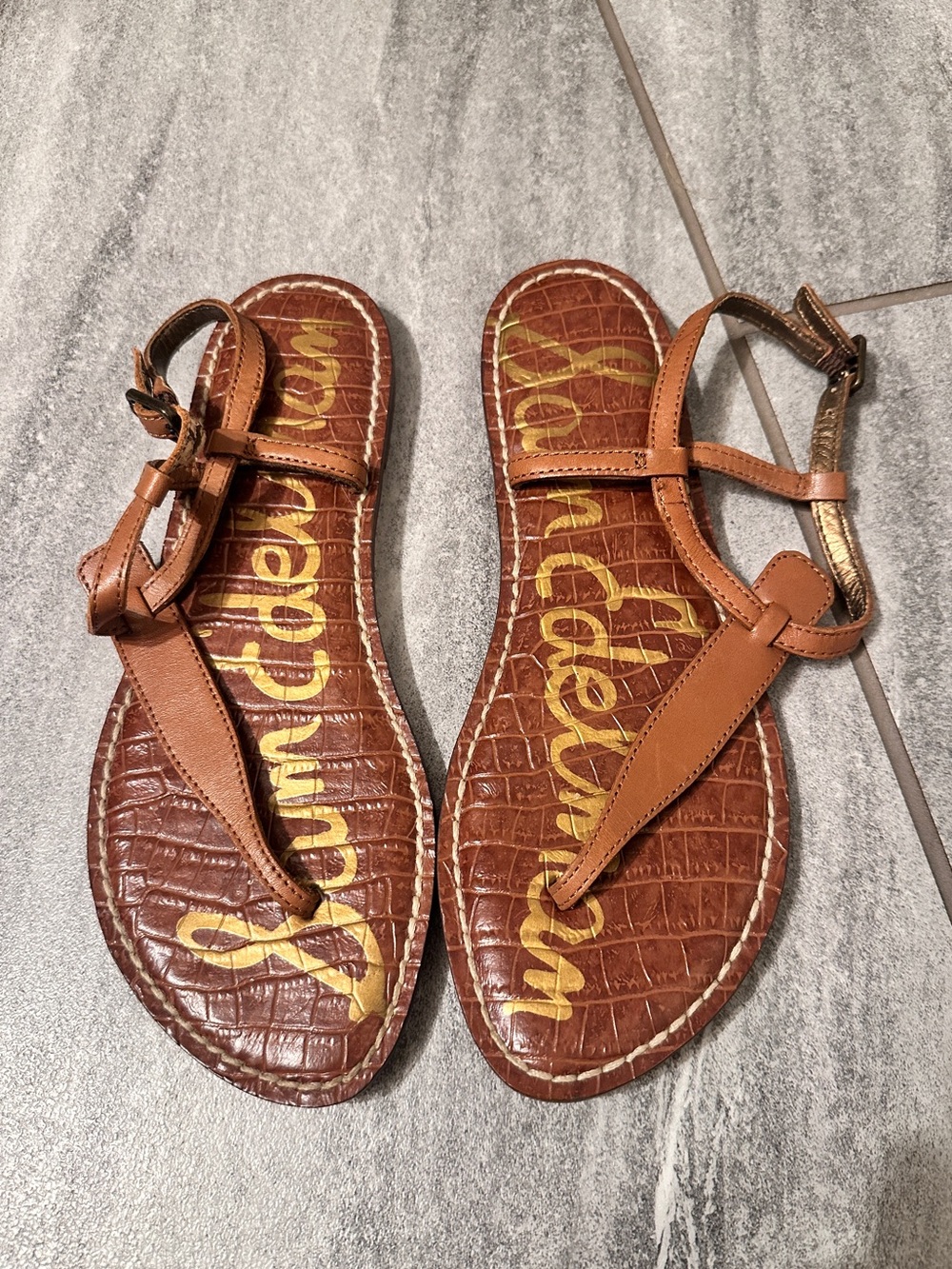 Sam Edelman Cognac Brown T-Strap Ankle Strap Flat Sandals Size 6